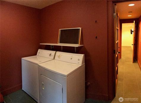 9380 Ferncliff Avenue NE Bainbridge Island WA 98110
