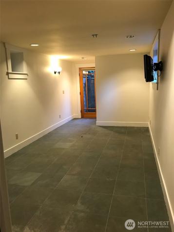 9380 Ferncliff Avenue NE Bainbridge Island WA 98110