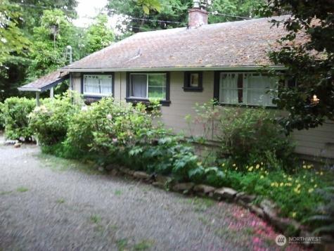 9380 Ferncliff Avenue NE Bainbridge Island WA 98110