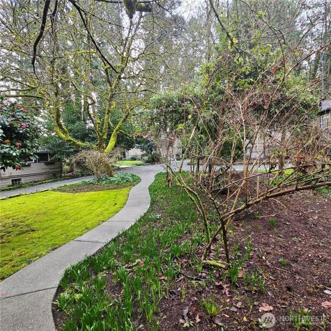 9380 Ferncliff Avenue NE Bainbridge Island WA 98110