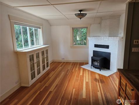 9380 Ferncliff Avenue NE Bainbridge Island WA 98110