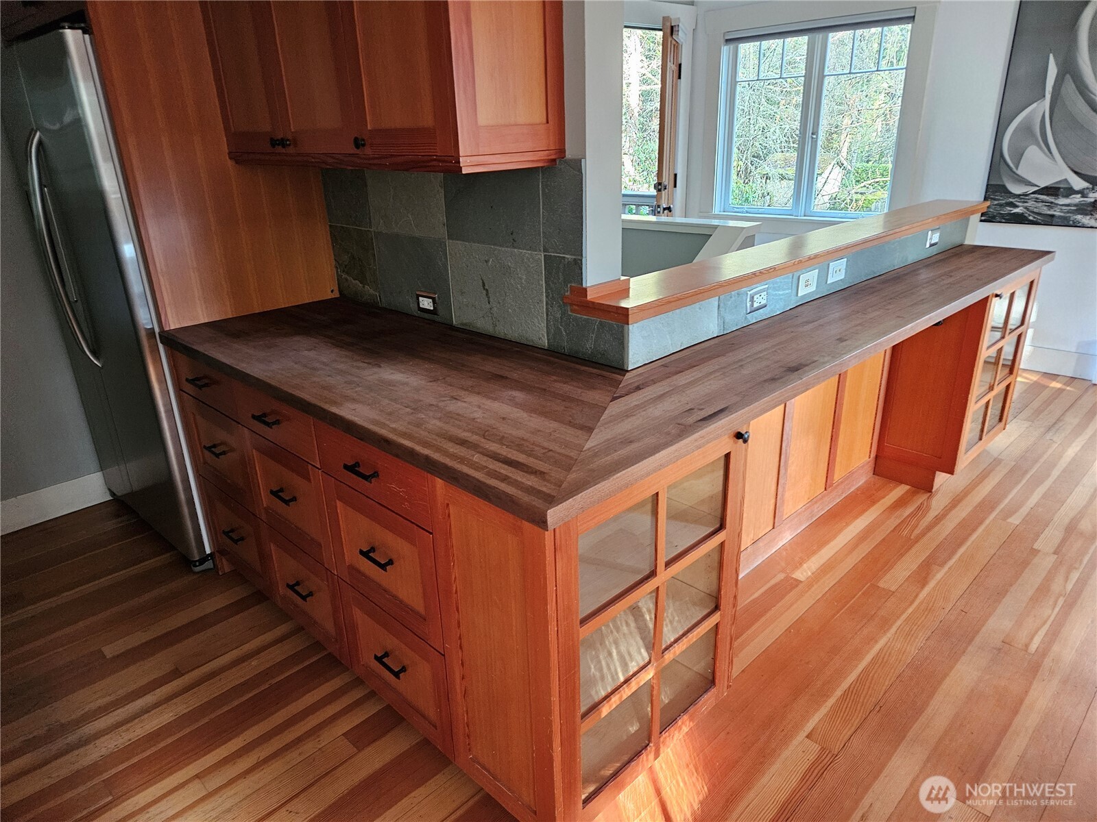 9380 Ferncliff Avenue NE Bainbridge Island WA 98110
