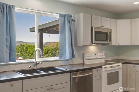 504 Ash Street Omak WA 98841