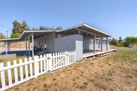 504 Ash Street Omak WA 98841