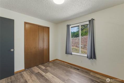 504 Ash Street Omak WA 98841