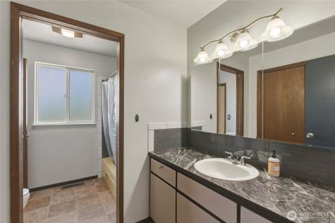 504 Ash Street Omak WA 98841