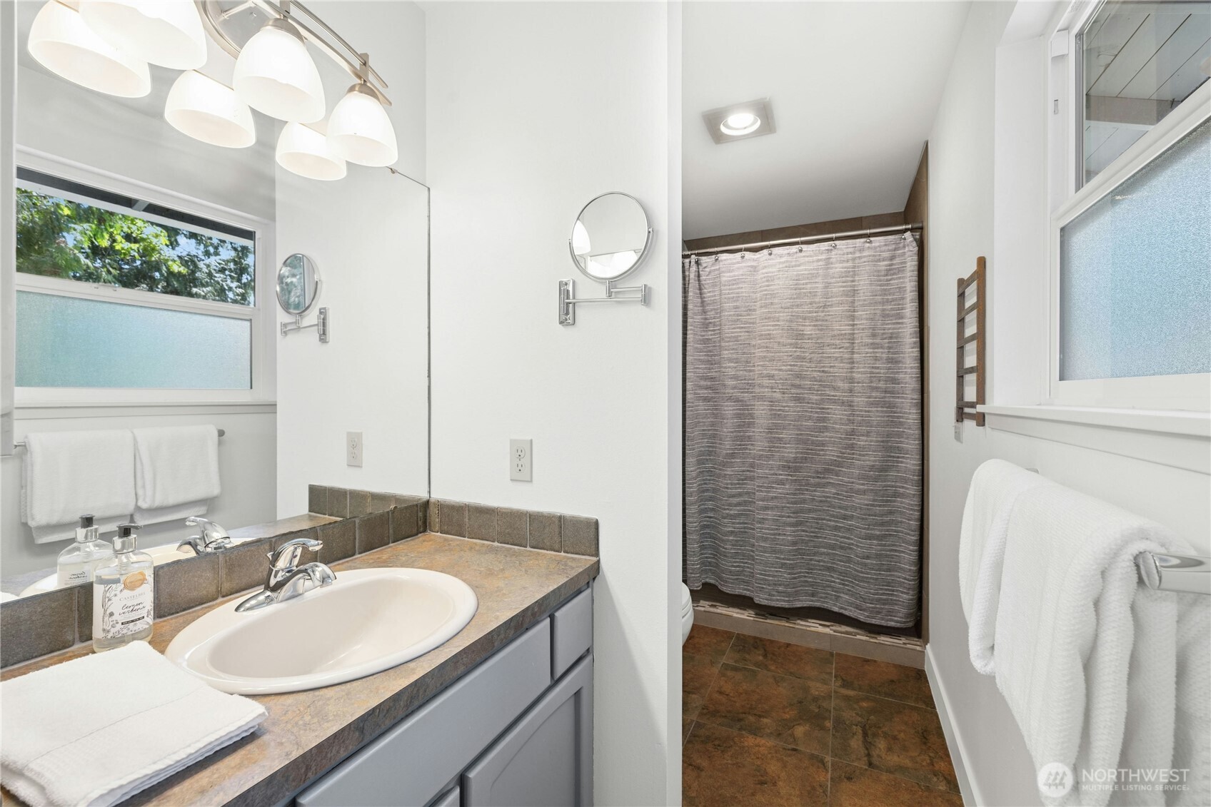 2051 NE Bartre Court Poulsbo WA 98370