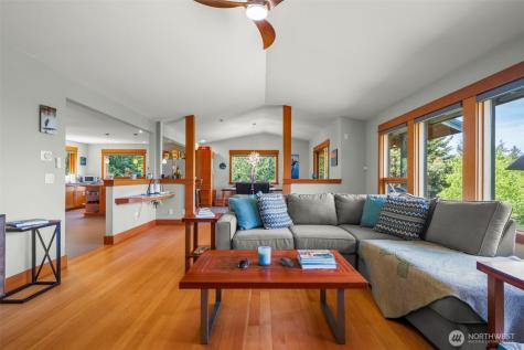 532 Whitecap Road Bellingham WA 98229
