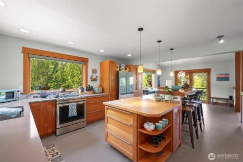 532 Whitecap Road Bellingham WA 98229