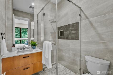 10823 SE 12th Street Bellevue WA 98004