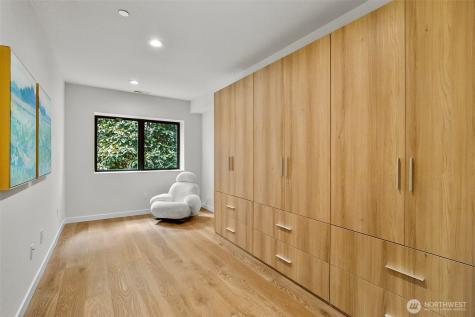 10823 SE 12th Street Bellevue WA 98004