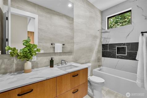 10823 SE 12th Street Bellevue WA 98004