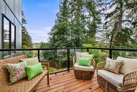10823 SE 12th Street Bellevue WA 98004