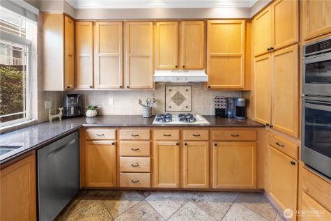 8630 113th Lane NE Kirkland WA 98033