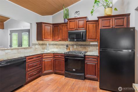 28313 183rd Avenue SE Kent WA 98042