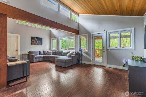 28313 183rd Avenue SE Kent WA 98042