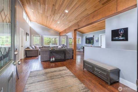 28313 183rd Avenue SE Kent WA 98042