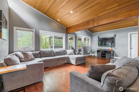 28313 183rd Avenue SE Kent WA 98042