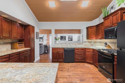 28313 183rd Avenue SE Kent WA 98042