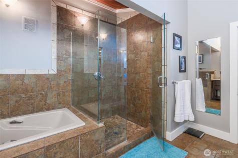 28313 183rd Avenue SE Kent WA 98042
