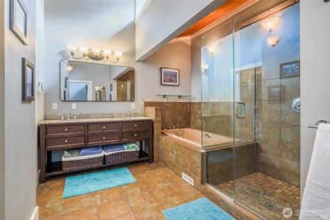 28313 183rd Avenue SE Kent WA 98042