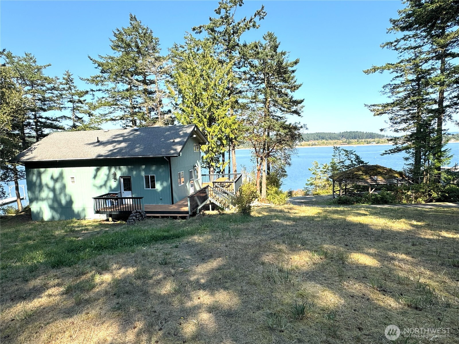 497 Chinook Way Center Island WA 98261