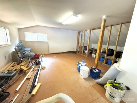 497 Chinook Way Center Island WA 98261
