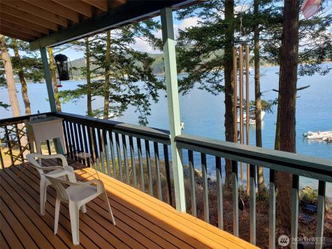 497 Chinook Way Center Island WA 98261