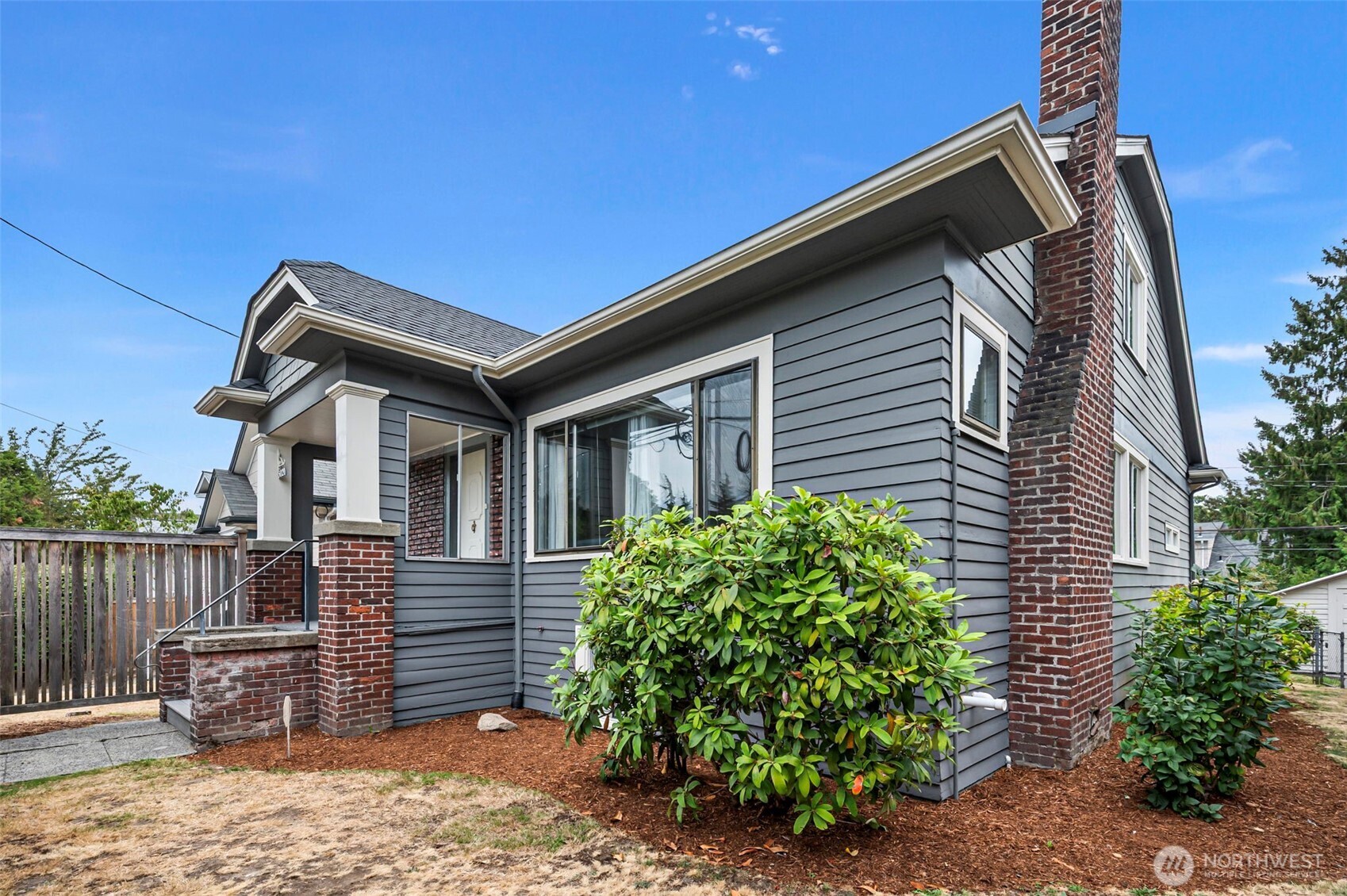 5020 7th Avenue NE Seattle WA 98105