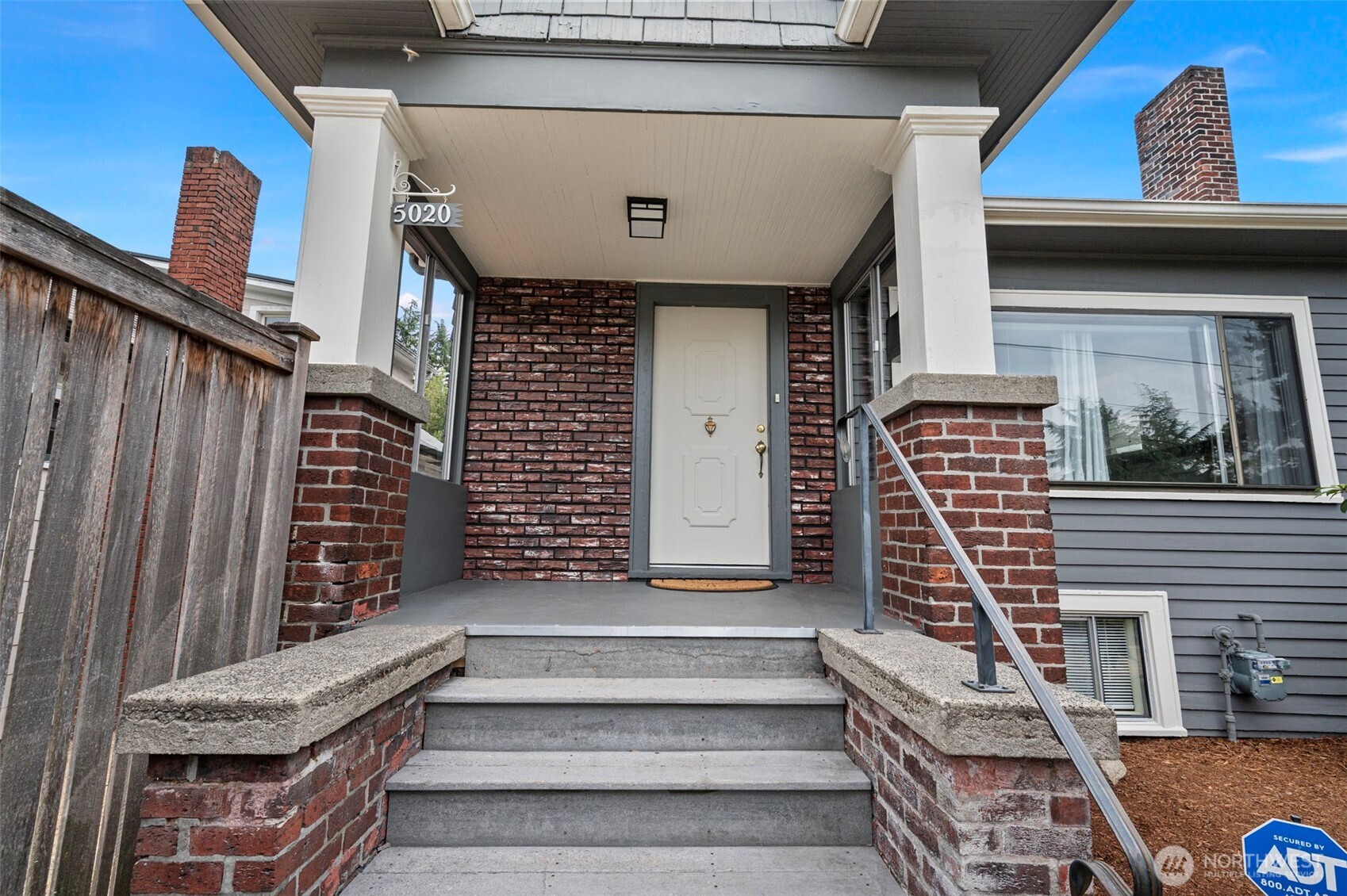 5020 7th Avenue NE Seattle WA 98105