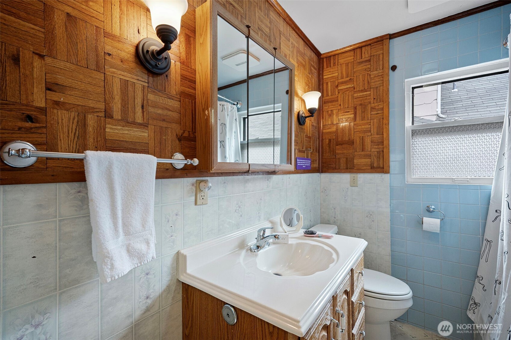 5020 7th Avenue NE Seattle WA 98105