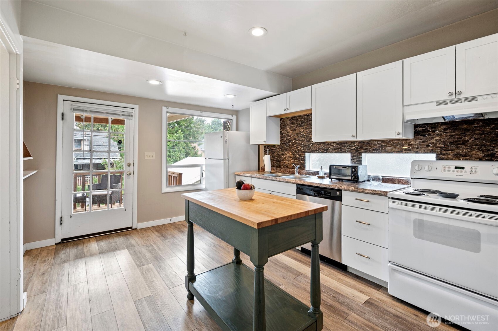 5020 7th Avenue NE Seattle WA 98105