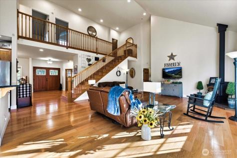 12811 Kapowsin Highlands Drive E Graham WA 98338