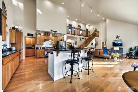 12811 Kapowsin Highlands Drive E Graham WA 98338