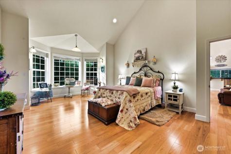 12811 Kapowsin Highlands Drive E Graham WA 98338