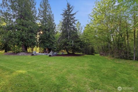 12811 Kapowsin Highlands Drive E Graham WA 98338