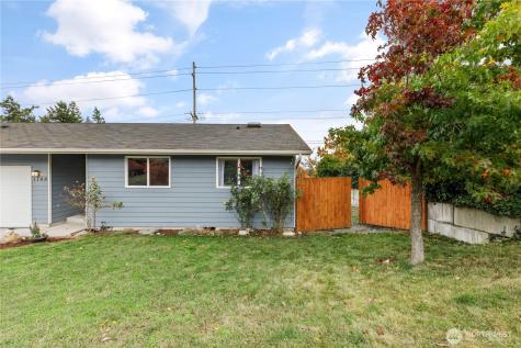 1740 SW Nienhuis Street Oak Harbor WA 98277