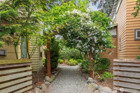 20215 15th Avenue NW Shoreline WA 98177