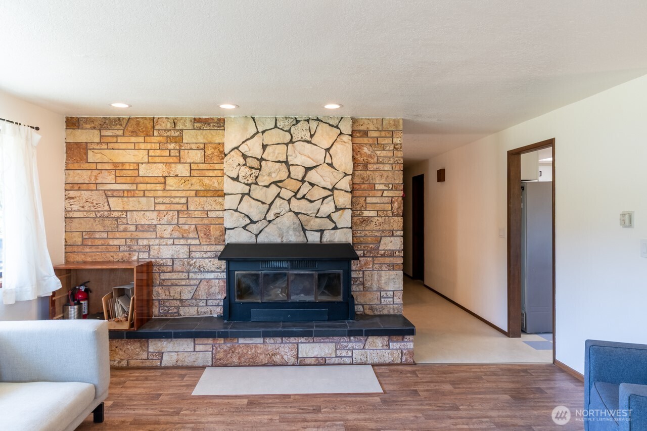 63 E Arnette Road Port Angeles WA 98362