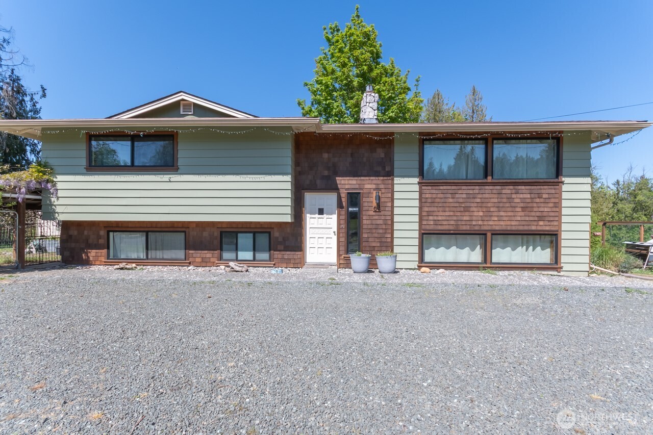 63 E Arnette Road Port Angeles WA 98362