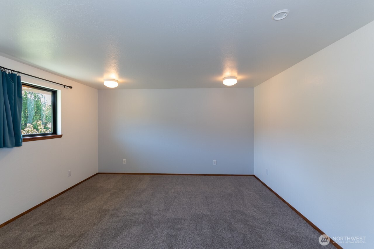 63 E Arnette Road Port Angeles WA 98362