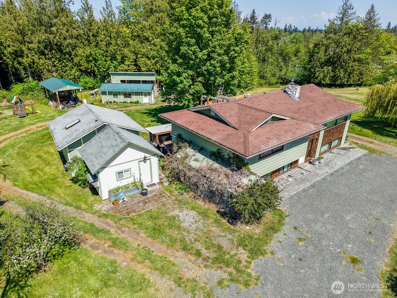 63 E Arnette Road Port Angeles WA 98362