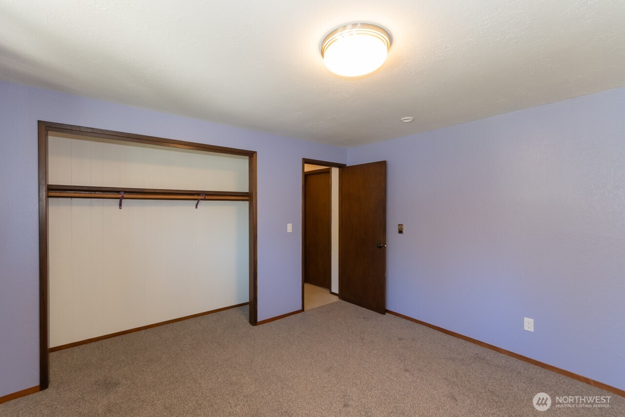 63 E Arnette Road Port Angeles WA 98362