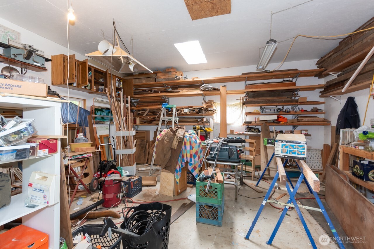63 E Arnette Road Port Angeles WA 98362