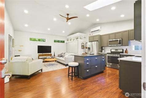 19319 76th Avenue W Lynnwood WA 98036