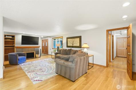 19319 76th Avenue W Lynnwood WA 98036