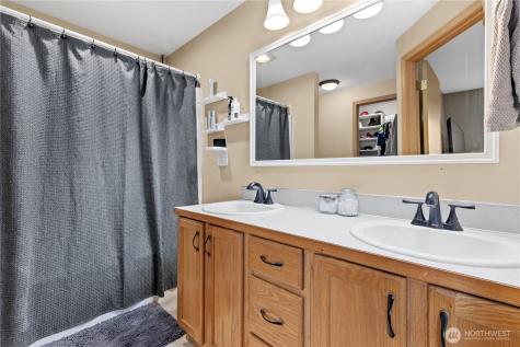 16118 93rd Street E Sumner WA 98390