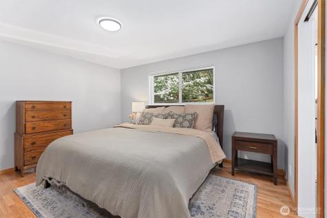18012 1st Avenue NW Shoreline WA 98177