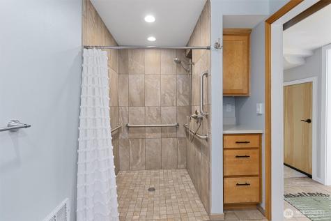 18012 1st Avenue NW Shoreline WA 98177