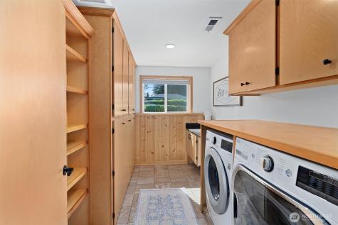 18012 1st Avenue NW Shoreline WA 98177